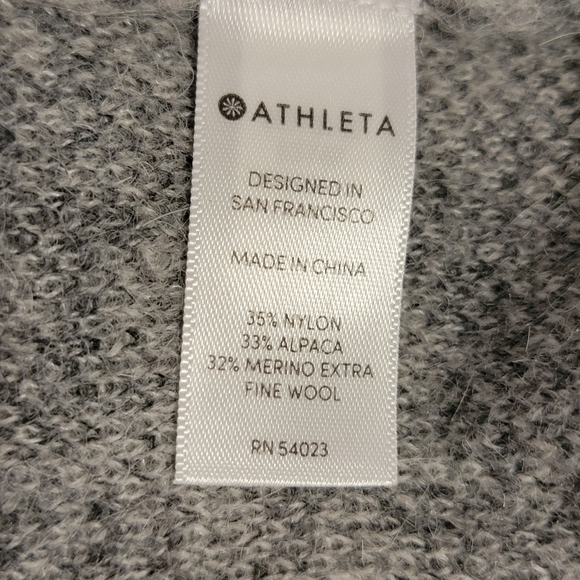 ATHLETA Undercover Camo Pullover Sweater Size M Gray Alpaca Hiking Climbing CYA - Picture 12 of 14
